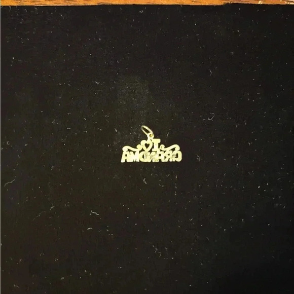 14k gold PP7 grandma pendant - Picture 3 of 4